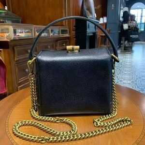 N16 Slightly Used Gucci Banboo Vintage Black Leather Box Bag with a Free Chain
